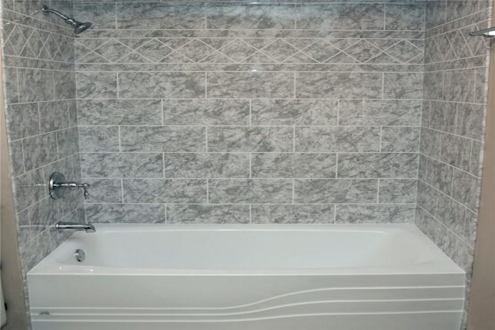 Why a Tub Shower Combo Is a Smart Choice for Florida Homes