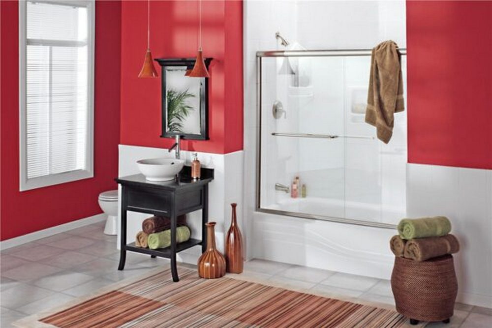 Summer Bathroom Safety Upgrades That Improve Comfort and Accessibility