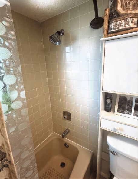 Walk-In Shower Replacement in North Naples, FL (1)