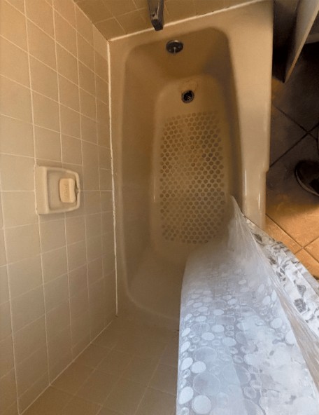 Walk-In Shower Replacement in North Naples, FL (2)