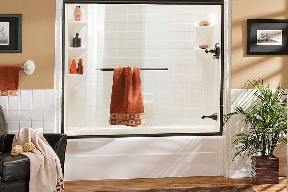 Replace Your Worn Bathtub With a Beautiful Modern Upgrade