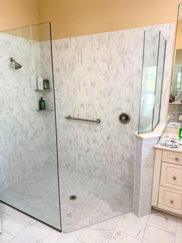Walk-In Shower Remodel in Bonita Bay, FL (3)