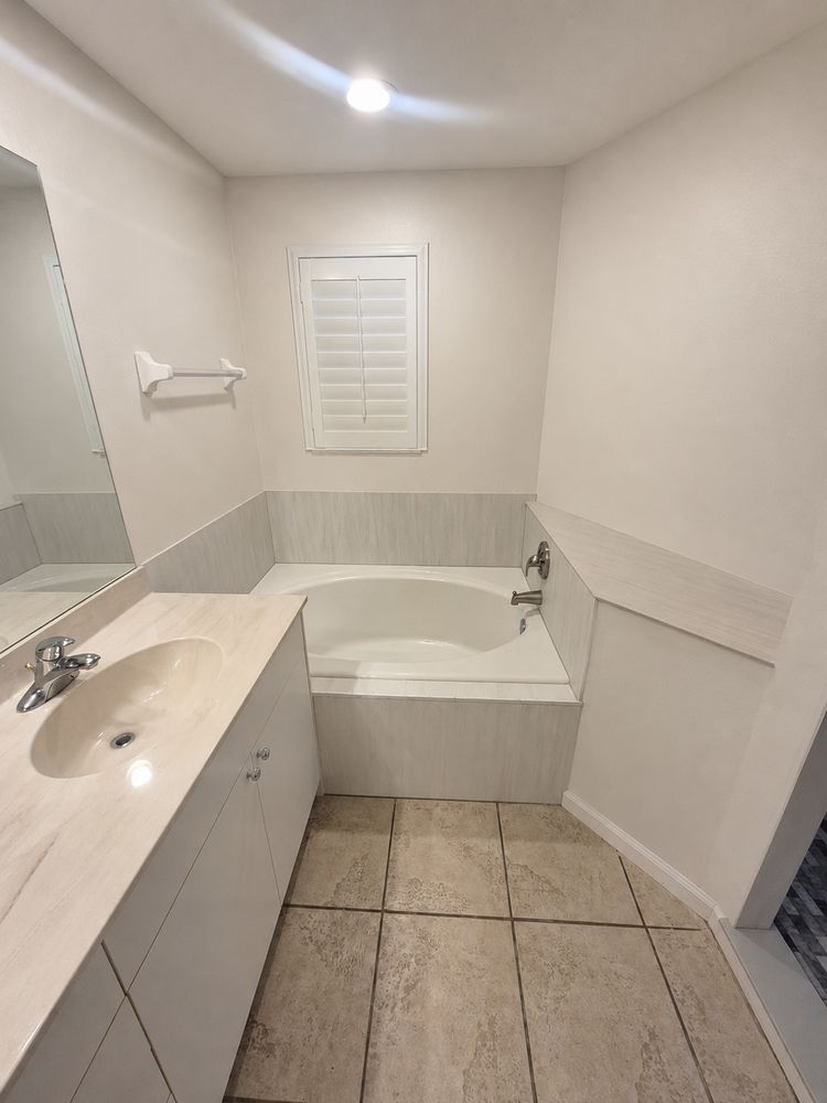 Walk-In Shower and Bathroom Remodel in San Carlos Park, FL (4)