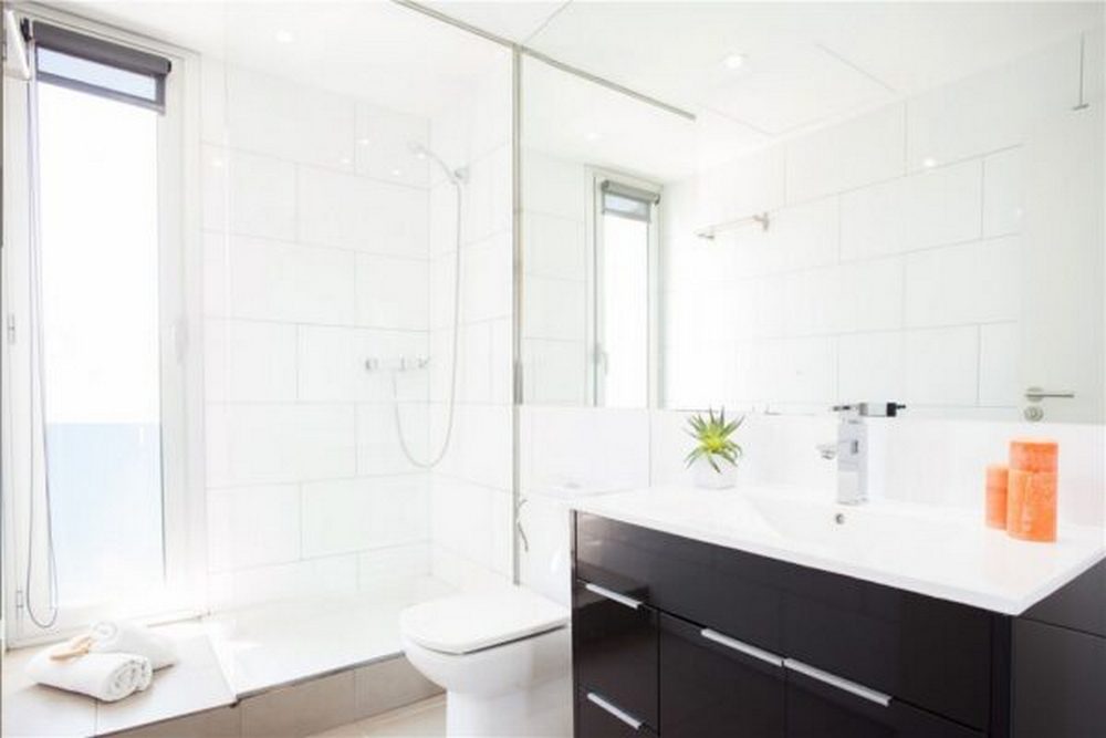 Why Acrylic Shower Surrounds Are a Smart Low-Maintenance Upgrade