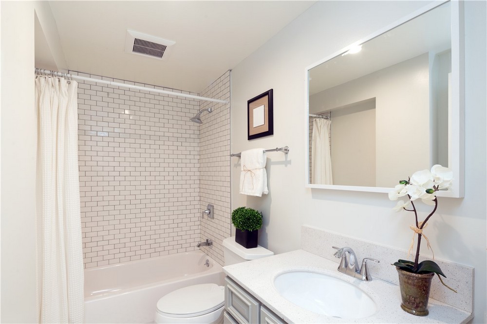When a Bathtub Replacement Can Improve Bathroom Comfort